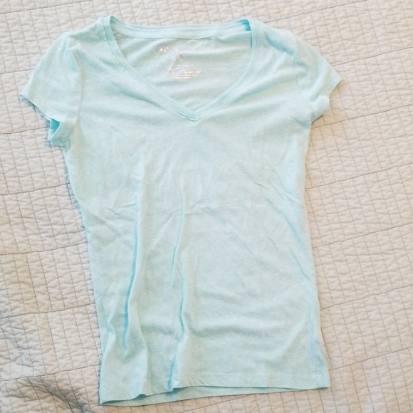 Vneck tshirt - Picture 1 of 2